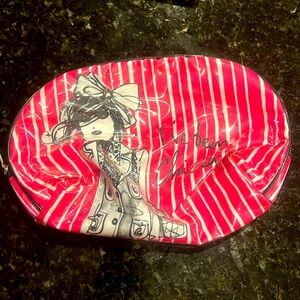 Cute IZAK Cosmetic bag.  Like new.  I’ve Been Chic’ed